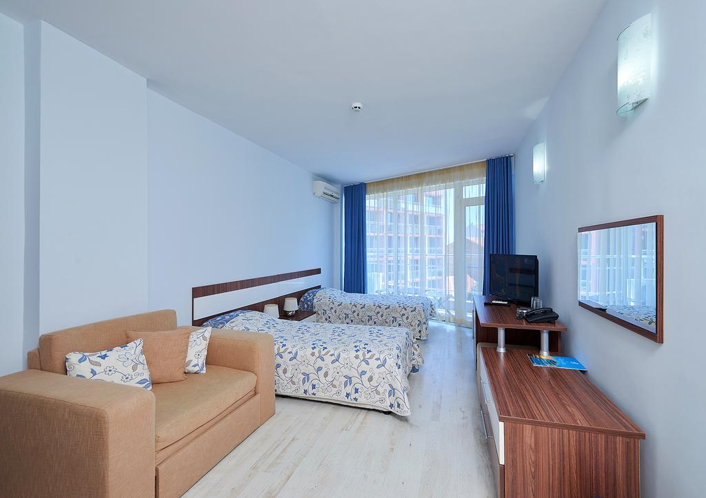 Family Hotel Regata Pomorie Exterior photo